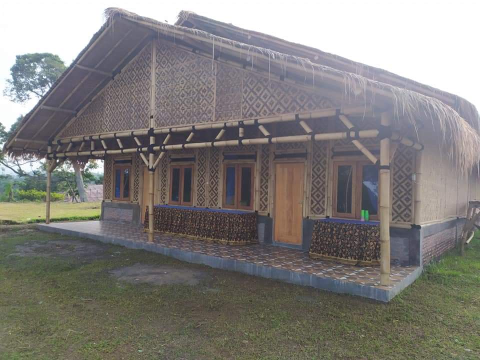 PONDOKAN BAMBU BARAK 11 A&B1