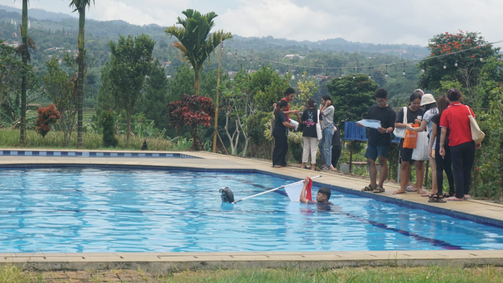 WhatsApp Image 2025-04-19 at 12.11.08 WhatsApp Image 2025-04-19 at 12.11.08