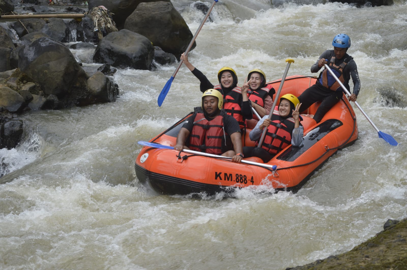 WhatsApp Image 2025-04-19 at 12.17.23 WhatsApp Image 2025-04-19 at 12.17.23